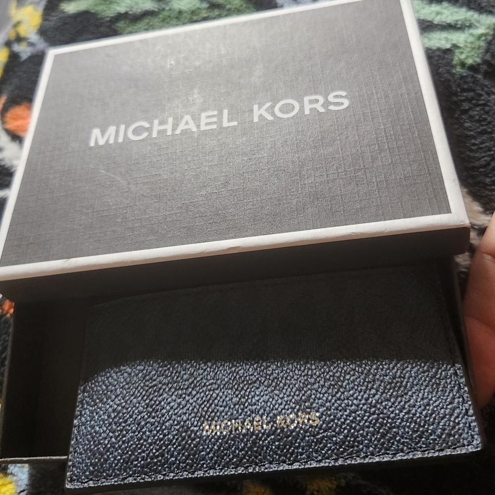 Michael kors card wallet